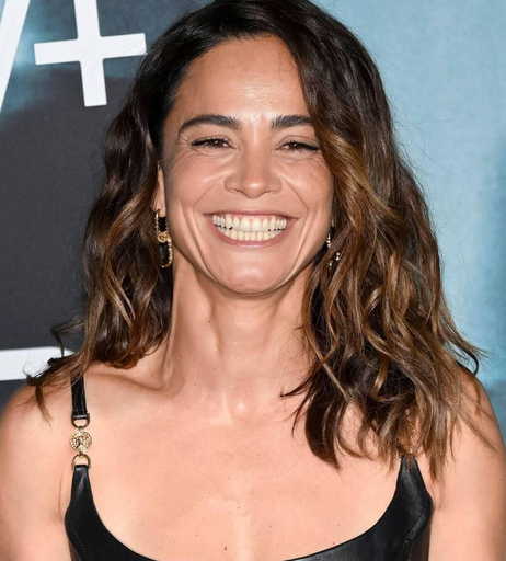 Image 2101013 from Alice Braga