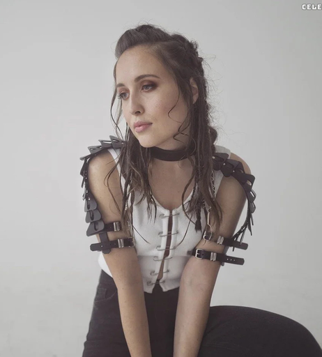 Image 2101034 from Alice Merton