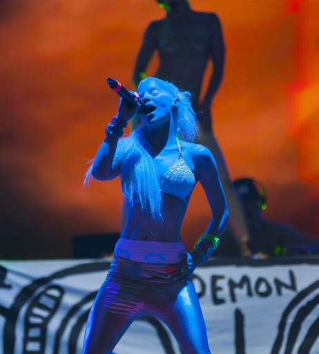 Image 2821719 from Yolandi Visser