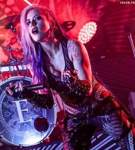 Image 2822370 from Alissa White-Gluz