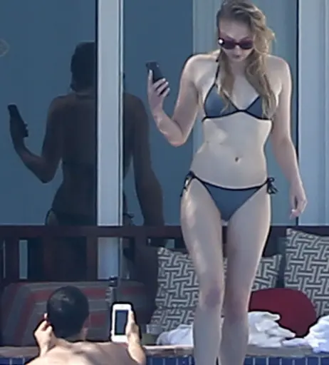 Image 2999942 from Sophie Turner