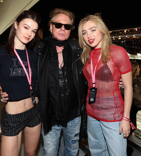 Image 2913345 from Peyton List