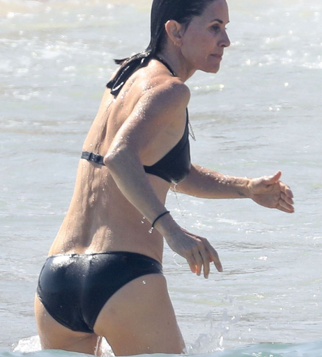 Image 2688764 from Courteney Cox