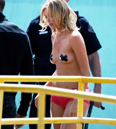 Image 2095780 from Amy Smart
