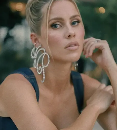 Image 2097979 from Claire Holt