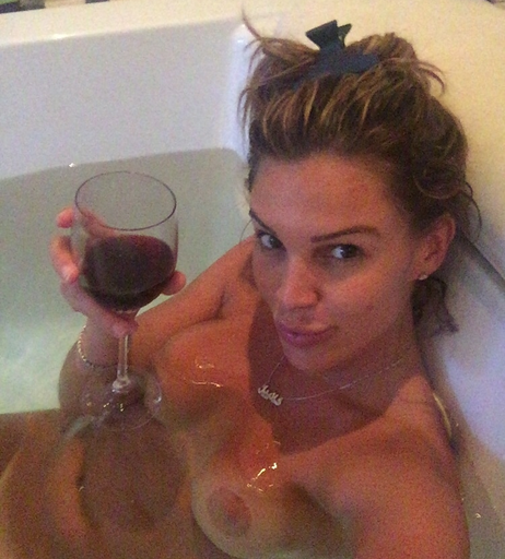 Image 2091606 from Danielle Lloyd