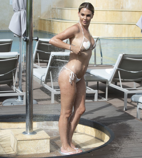 Image 2090732 from Danielle Lloyd