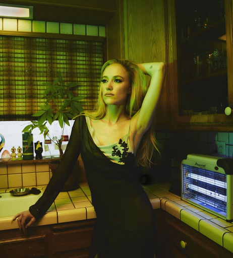 Image 2083573 from Maika Monroe