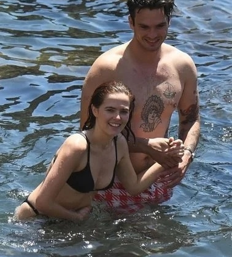 Image 2075108 from Zoey Deutch