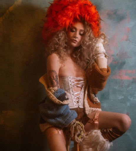 Image 2071413 from Janet Devlin