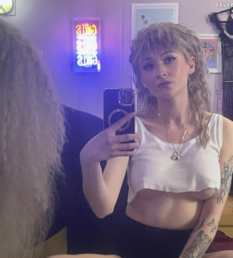 Image 2071774 from Janet Devlin