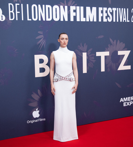 Image 2000502 from Saoirse Ronan