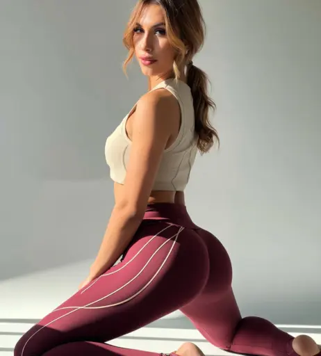 Image 11594380 from Giuli Turns