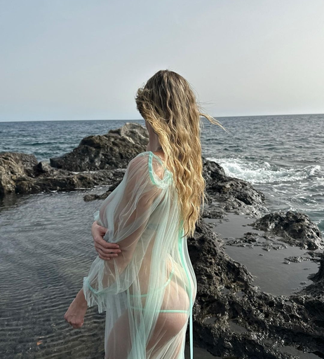 Image 1362063 from Eva Menta