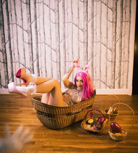 Image 1538675 from Alessa Savage