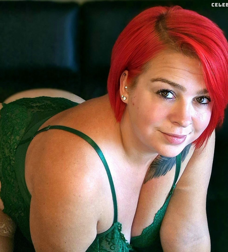 Image 1516921 from Curvy Sarah