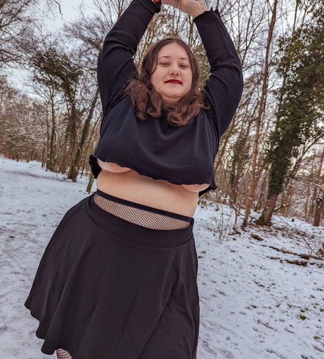 Image 1689353 from curvyliciouspie
