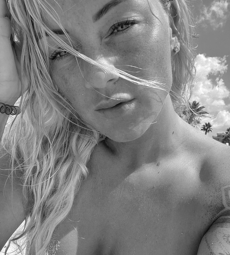 Image 1650622 from Sterniee