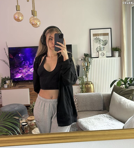 Image 1618782 from Maxiliecuy