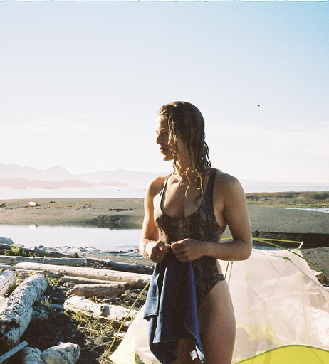 Image 1765164 from Emily Bett Rickards