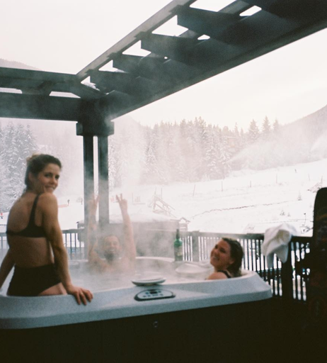 Image 1765114 from Emily Bett Rickards