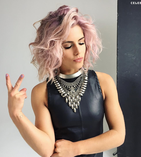 Image 1765328 from Emily Bett Rickards
