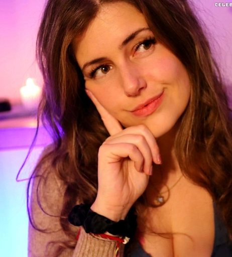 Image 1073533 from Julia ASMR