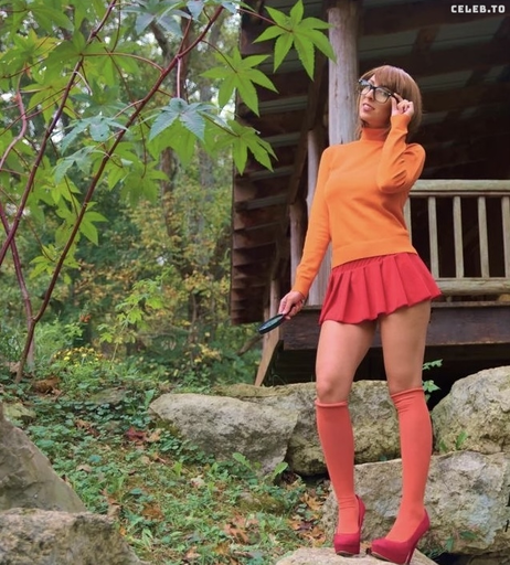 Image 1068900 from Emma Layne