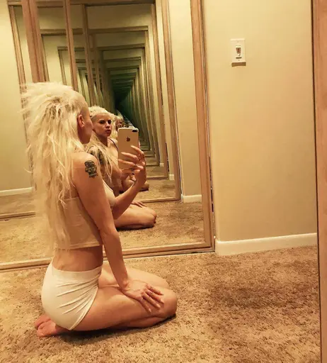 Image 10165298 from Yolandi Visser / Yo-landi Vi$$er