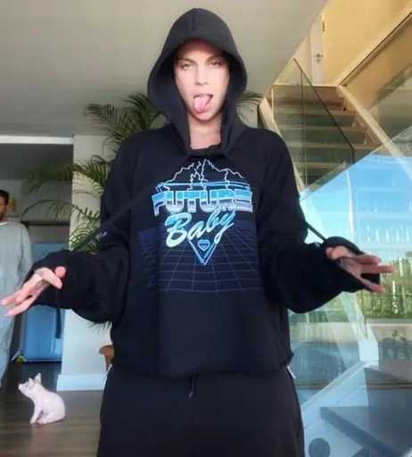 Image 10165243 from Yolandi Visser / Yo-landi Vi$$er