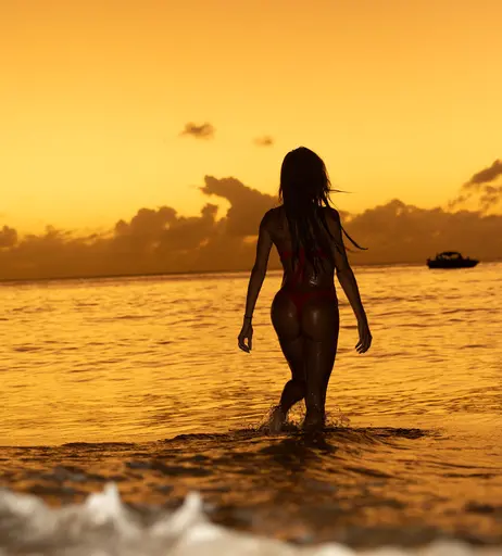 Image 10134496 from Deborah Secco