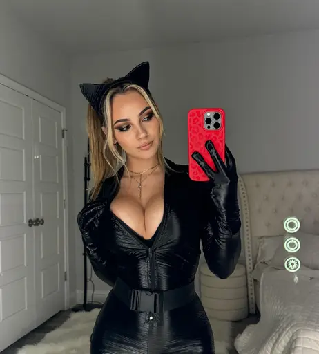 Image 10187718 from Lu2hot / emmacaulfield18 /emmaswrld / emmacaulfield17 / lu2hotvip