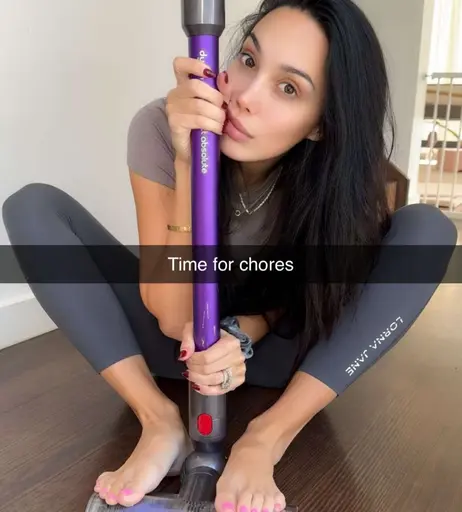Image 10181542 from Scarlet Vas (Social Media Posts)
