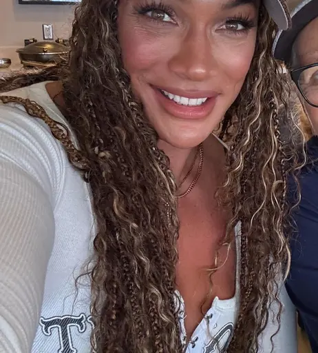 Image 10064853 from Nia Jax/Lina Fanene