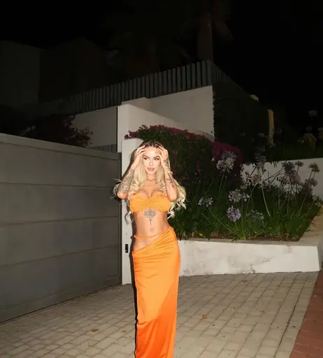 Image 10064331 from Suzanitta