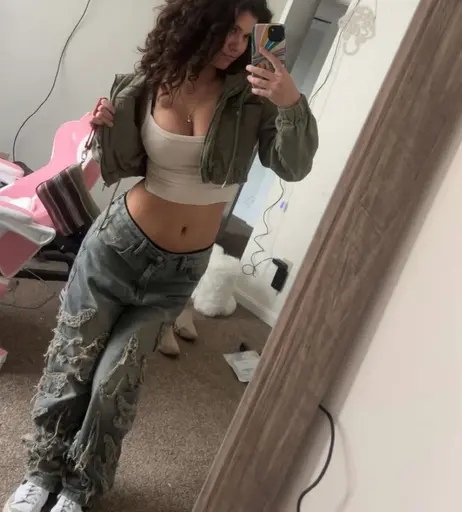 Image 10070946 from ciggybae / homeskilla_whitnit / Zendaya lookalike