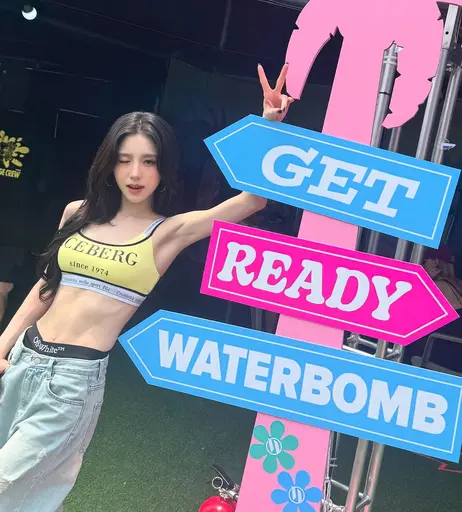 Image 10070482 from HeeJin (ARTMS / LOONA)