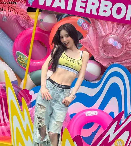 Image 10070488 from HeeJin (ARTMS / LOONA)