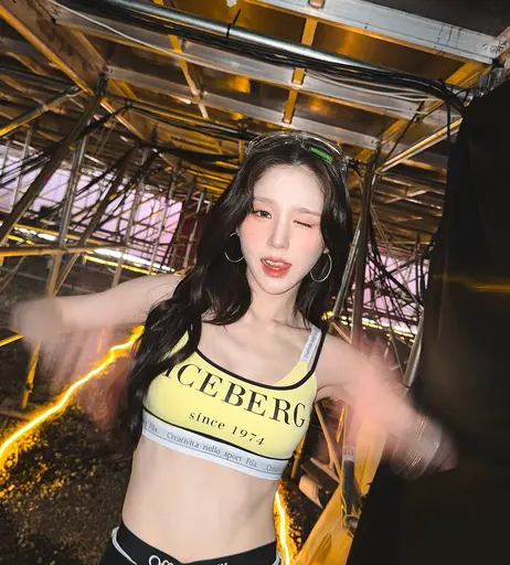 Image 10070465 from HeeJin (ARTMS / LOONA)