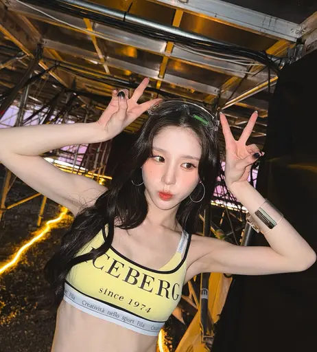 Image 10070470 from HeeJin (ARTMS / LOONA)