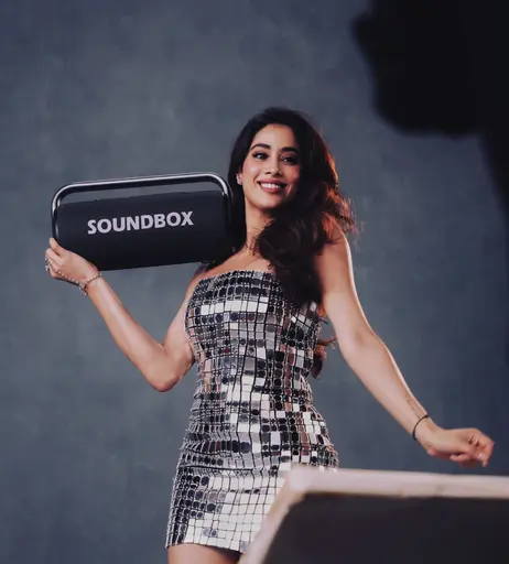 Image 10070746 from Janhvi Kapoor