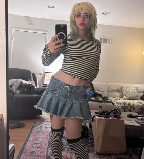 Image 10048923 from wormsheriff / Olivia O