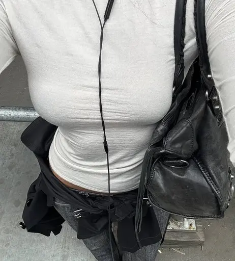 Image 10015715 from bbyg6rl