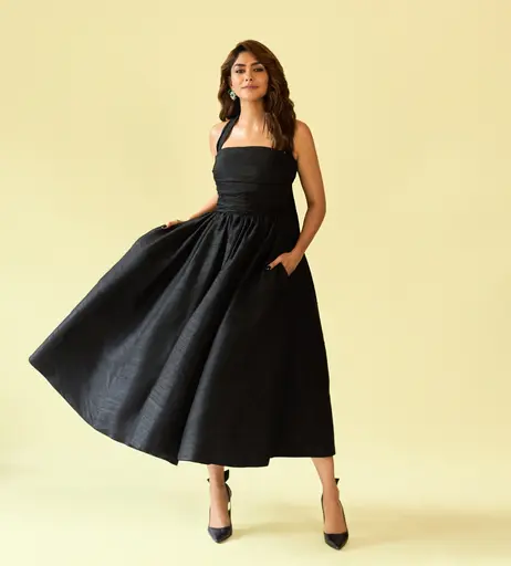 Image 10025814 from Mrunal Thakur