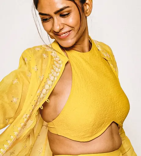 Image 10025865 from Mrunal Thakur
