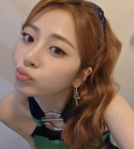Image 10027508 from Huh Yunjin 허윤진 | LESSERAFIM