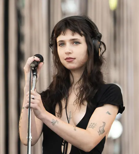 Image 10027121 from Clairo | Claire Cottrill