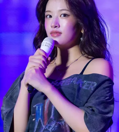 Image 10027353 from An Yujin 안유진 | (An) IVE