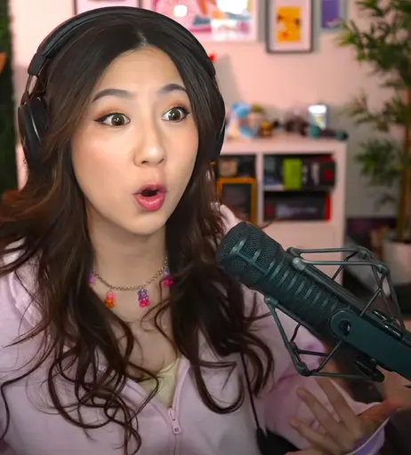 Image 10021464 from Fuslie (Leslie)