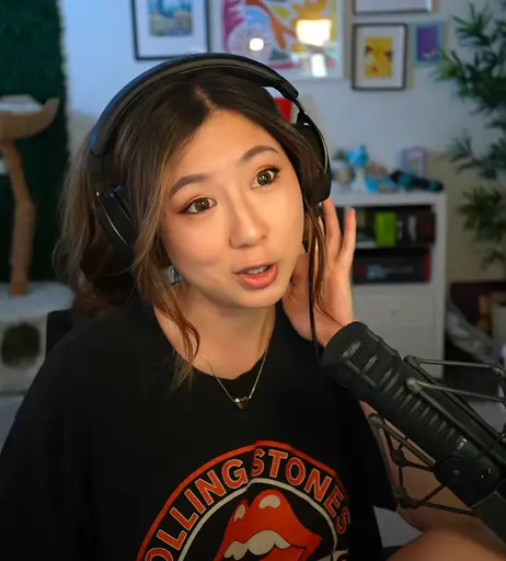Image 10021477 from Fuslie (Leslie)